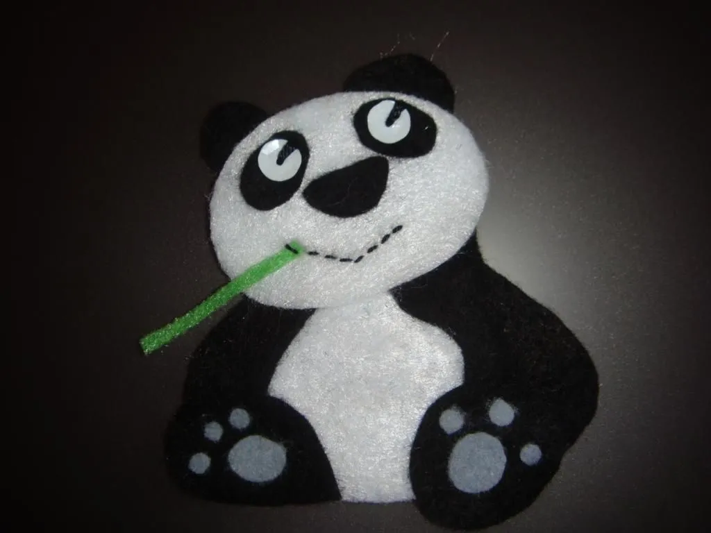 ... : Detallitos de fieltro: PANDA BAMBU: Broches en fieltro de animales ... : Detallitos de fieltro: PANDA BAMBU: Broches en fieltro de animales