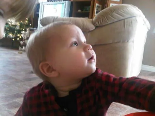  ... añito, y que, obviamente, es demasiado joven para usar Twitter