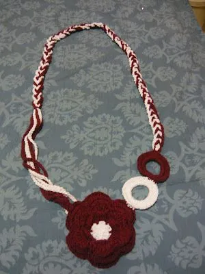 ANNA Y SU MUNDO I": "COLLARES TEJIDOS A CROCHET PARA LAURITA" ANNA Y SU MUNDO I": "COLLARES TEJIDOS A CROCHET PARA LAURITA"