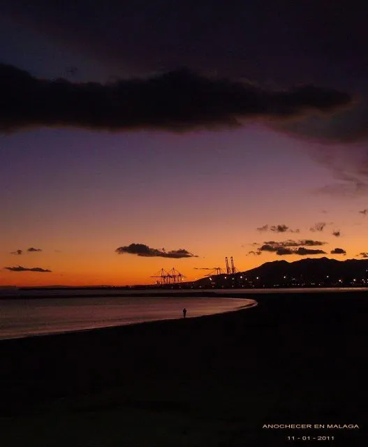 Anochecer en Málaga | fotos de Málaga Capital Anochecer en Málaga | fotos de Málaga Capital