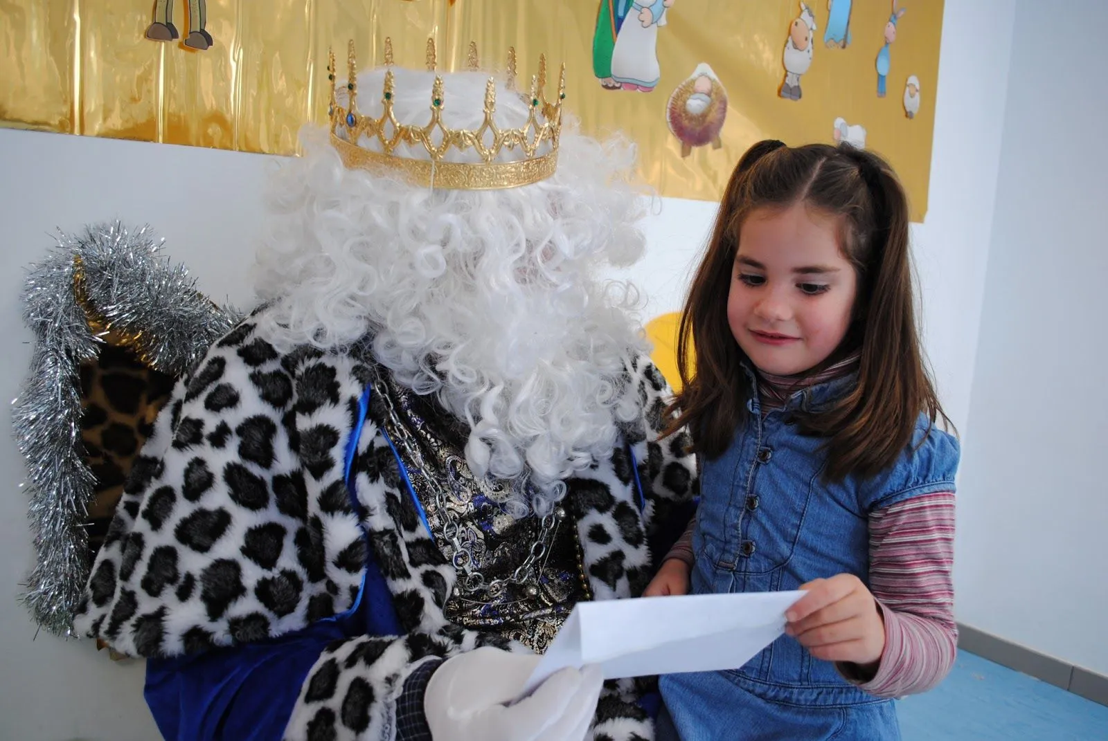 Con cinco años...: Los niños y niñas de 5 años con los reyes magos Con cinco años...: Los niños y niñas de 5 años con los reyes magos