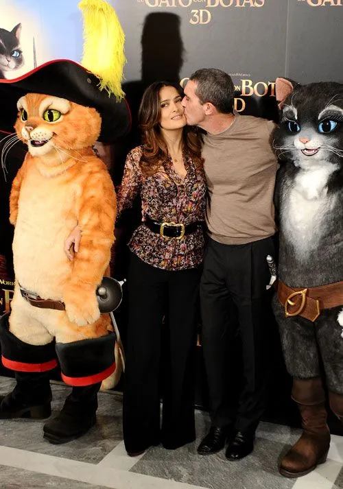 Antonio Banderas y Salma Hayek presentan en España al primer héroe ... Antonio Banderas y Salma Hayek presentan en España al primer héroe ...