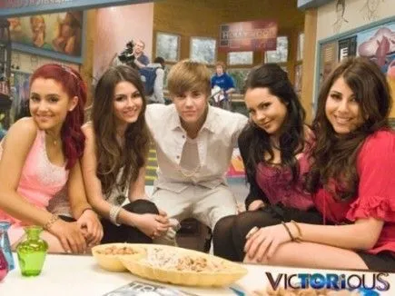 APARECERÁ EN VICTORIOUS - Annaly (enero 2011) - blog www.