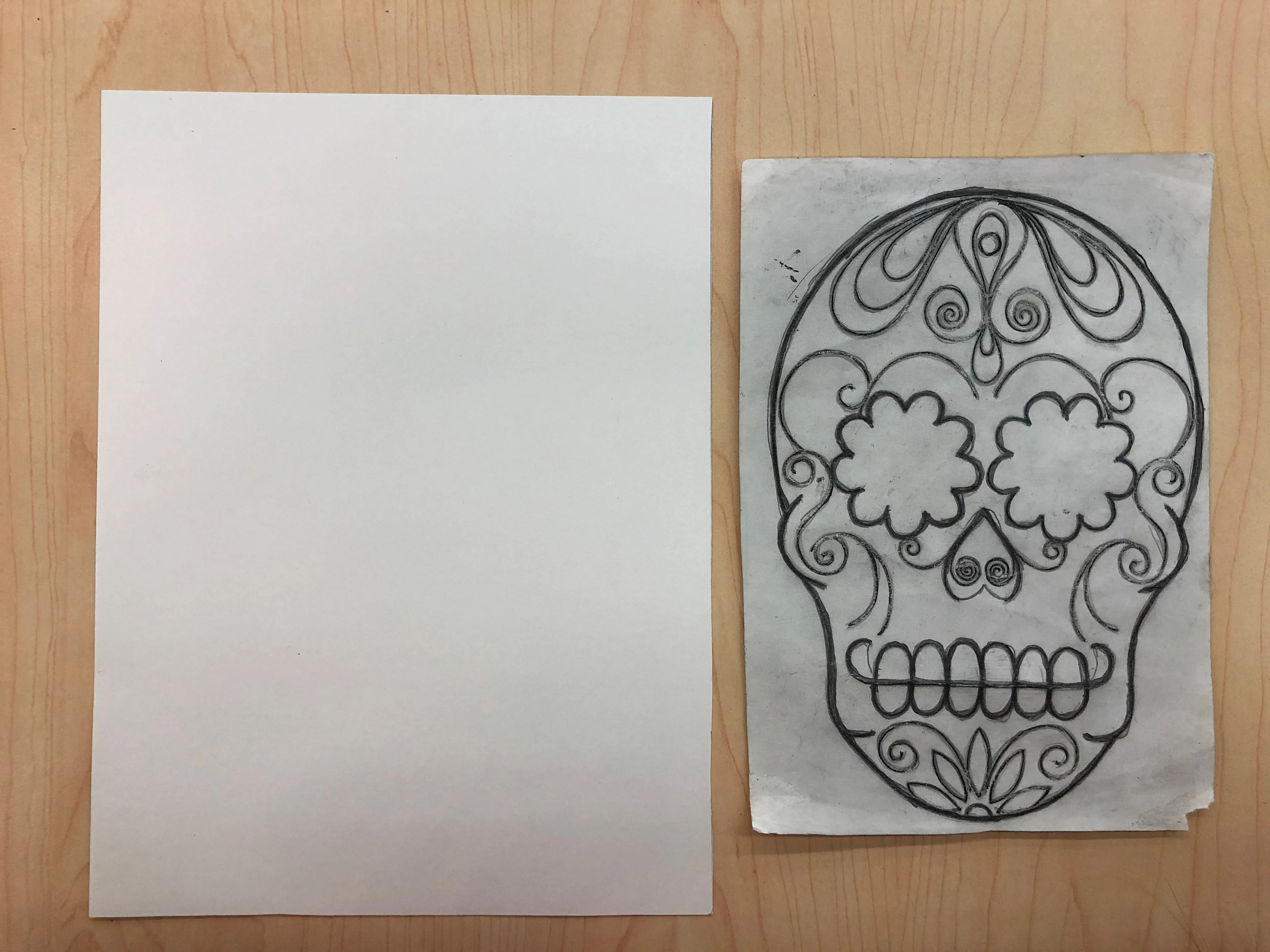 Aprende a crear coloridas calaveras de filigrana para el Día de Muertos con  esta fácil guía. Descarga el molde, elige tus colores y sigue los pasos.  ¡Una manualidad perfecta para hacer en