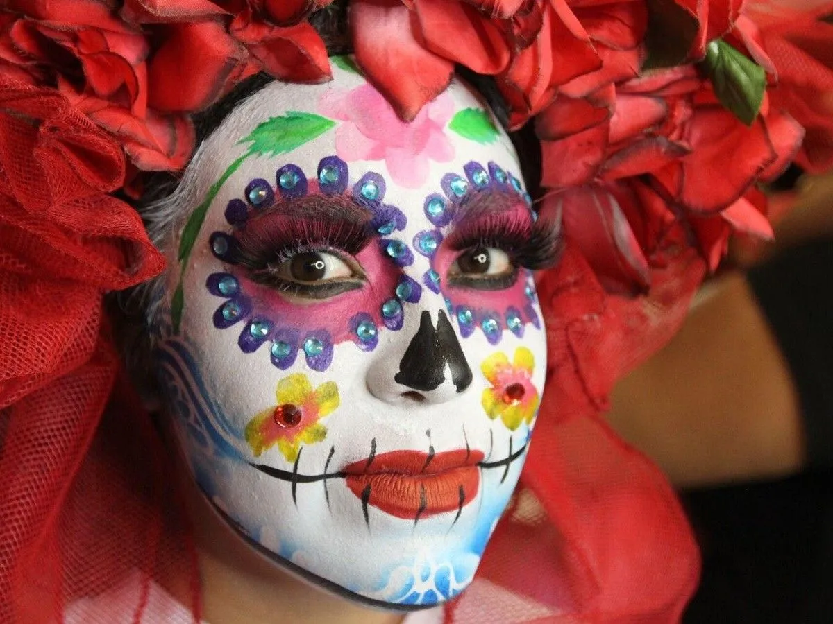 Aprende a maquillarte como la Catrina | El Informador Aprende a maquillarte como la Catrina | El Informador