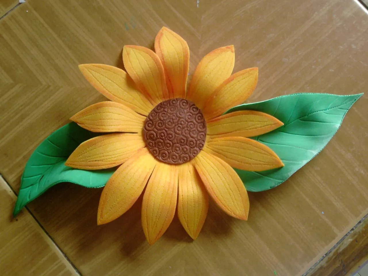 Aprendiendo con banialafresita: En foami girasoles-calas y letras ... Aprendiendo con banialafresita: En foami girasoles-calas y letras ...
