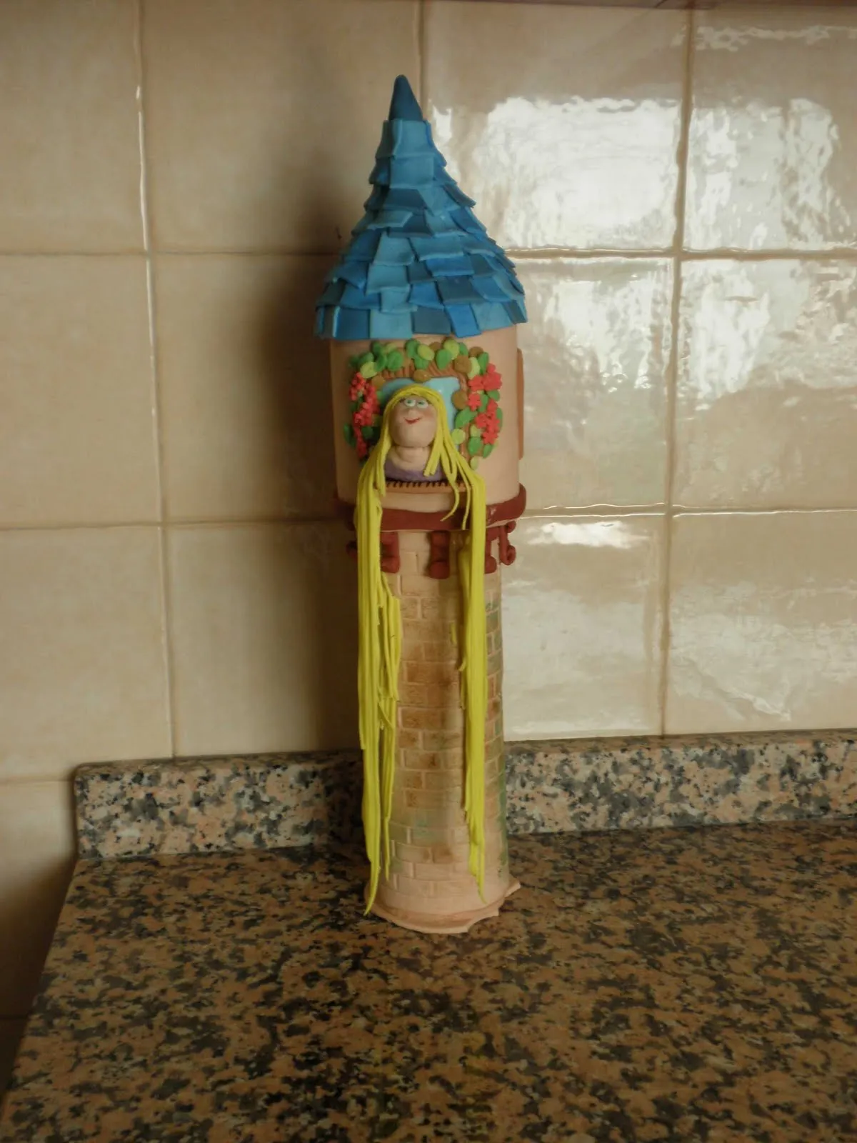 Aprendiz de Repostera: Tarta Torre de Rapunzel Aprendiz de Repostera: Tarta Torre de Rapunzel
