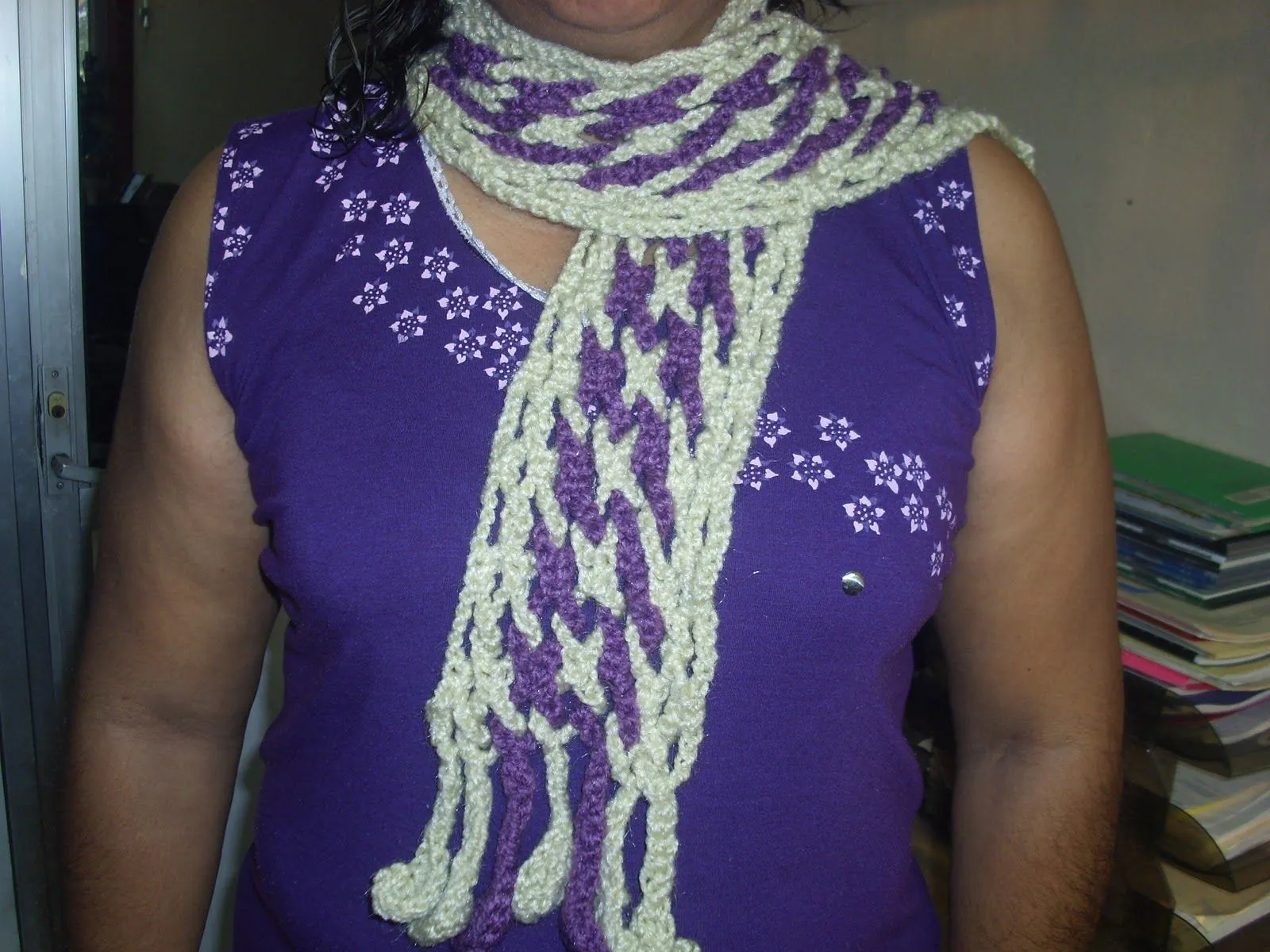 Arañito tejedor: Bufanda bicolor tejida en crochet Arañito tejedor: Bufanda bicolor tejida en crochet