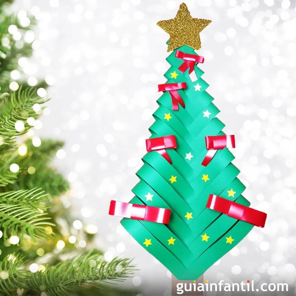Árbol de Navidad con cartulina. Manualidad infantil Árbol de Navidad con cartulina. Manualidad infantil