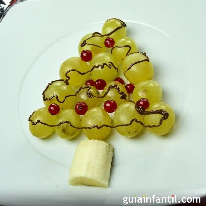 Árbol con uvas. Postre de Navidad con frutas paso a paso Árbol con uvas. Postre de Navidad con frutas paso a paso