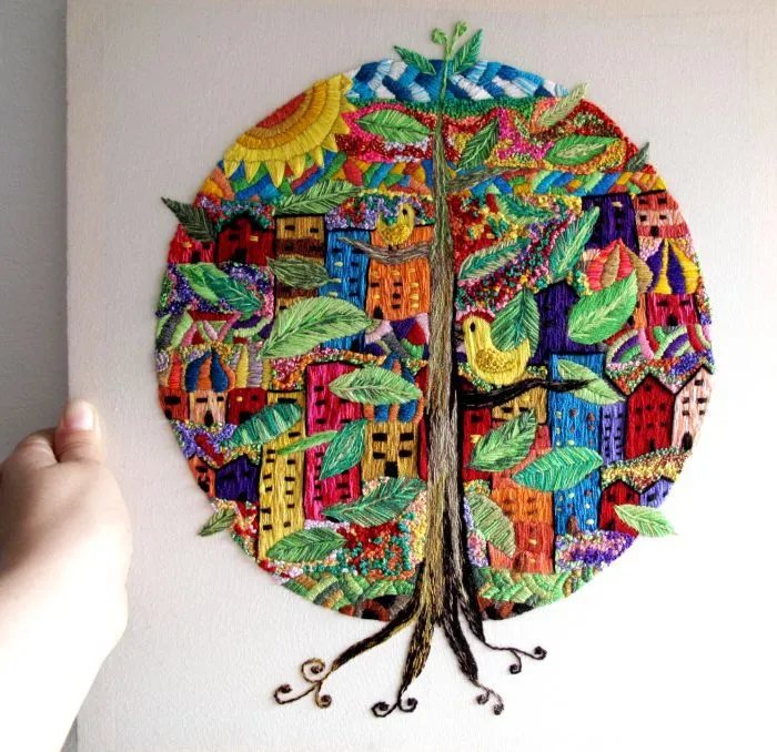 Árbol de la Vida, cuadro bordado a mano con lana Orlon. El ... Árbol de la Vida, cuadro bordado a mano con lana Orlon. El ...