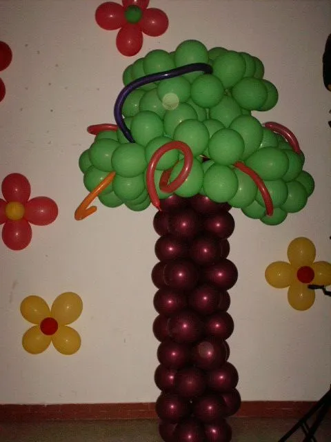 Decoración con globos arboles - Imagui