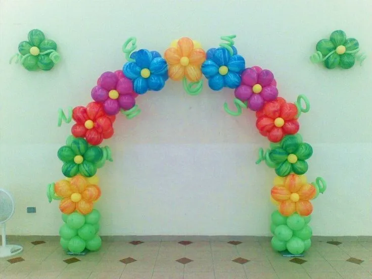 Arco de globos con flores | Manualidades + Excelentes ideas ... Arco de globos con flores | Manualidades + Excelentes ideas ...