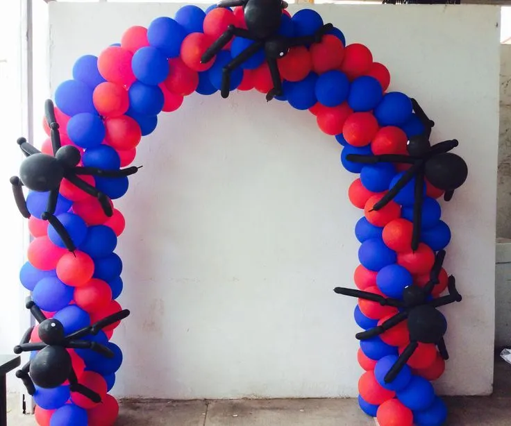 Arco de globos para la mesa principal. Hecho por decoración ... Arco de globos para la mesa principal. Hecho por decoración ...