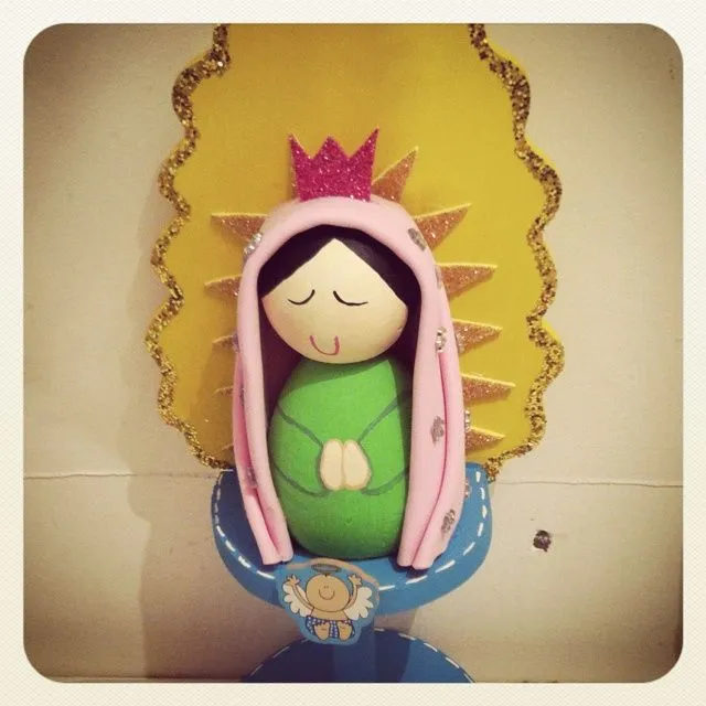 Virgen de Unicel y fomi en base de madera | fomi | Pinterest Virgen de Unicel y fomi en base de madera | fomi | Pinterest