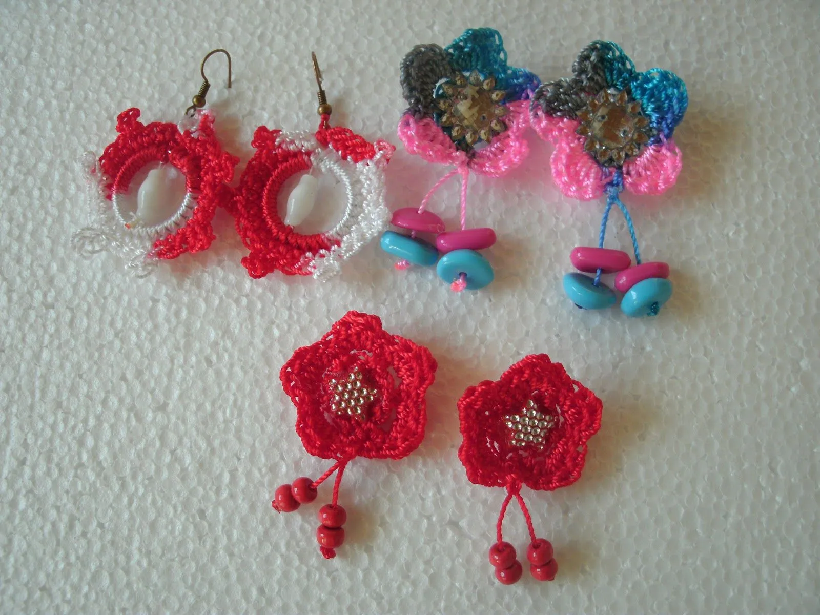 Como hacer aretes tejidos a crochet - Imagui Como hacer aretes tejidos a crochet - Imagui