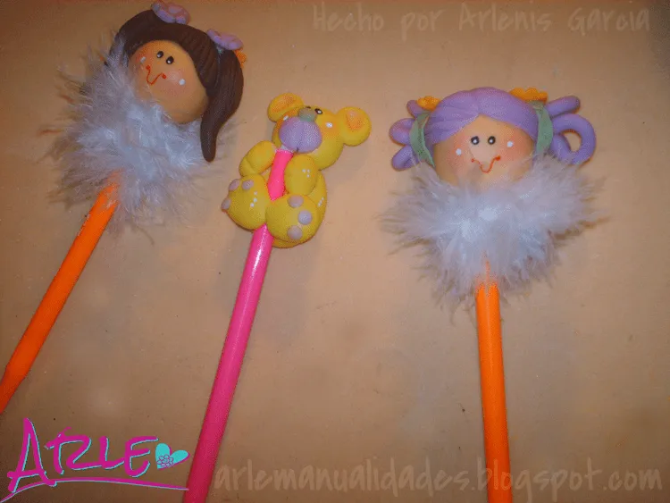 Arle Manualidades: Bolígrafos decorados con Masa Flexible Arle Manualidades: Bolígrafos decorados con Masa Flexible