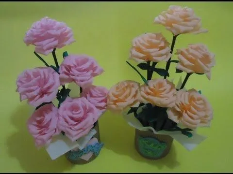 Arreglo floral con flores de papel - YouTube Arreglo floral con flores de papel - YouTube