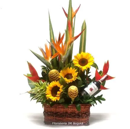 Arreglo Floral con Girasoles Ave del Paraiso y Vino tinto Envio ...