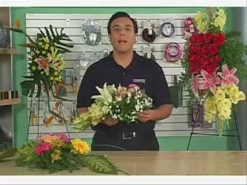 Con que hacer un arreglo de flores colgante grande : Jaulas - YouTube