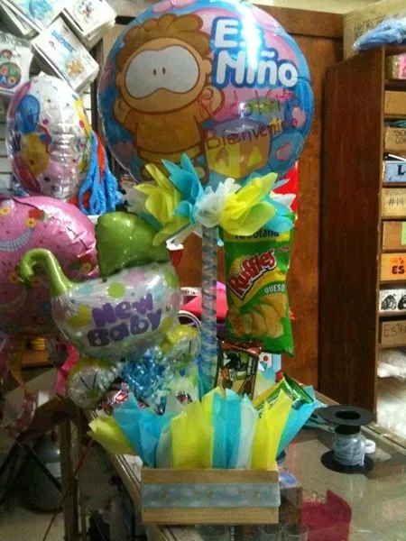 Arreglos para recién nacidos con globos - Imagui