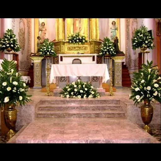 Arreglos para el altar y pasillo | Iglesia, Boda | Pinterest | Altars