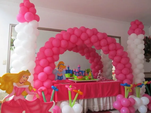 Arreglos con globos princesas - Imagui