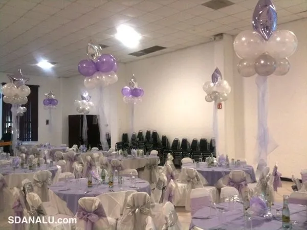Unos centros de mesa con globos de gran altura by Gilberto De los ... Unos centros de mesa con globos de gran altura by Gilberto De los ...