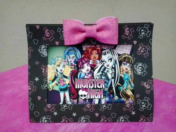 Centro De Mesa MONSTER HIGH | coisinhas de knik | 2C448E - Elo7 Centro De Mesa MONSTER HIGH | coisinhas de knik | 2C448E - Elo7