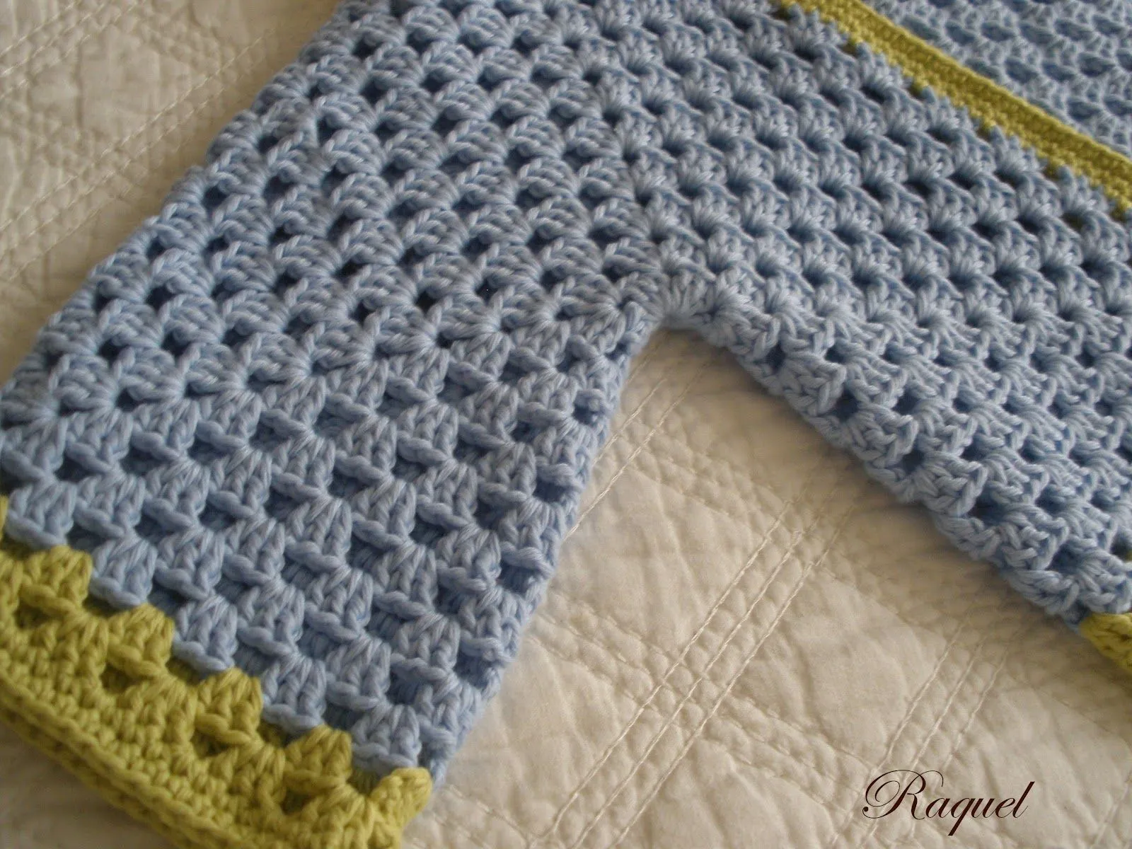 Arriba, en el desván: Chaqueta de bebé a ganchillo