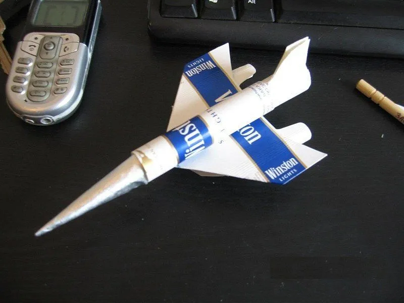 Art Attack para fumadores, crear una nave espacial :) | Me Pone La Red Art Attack para fumadores, crear una nave espacial :) | Me Pone La Red