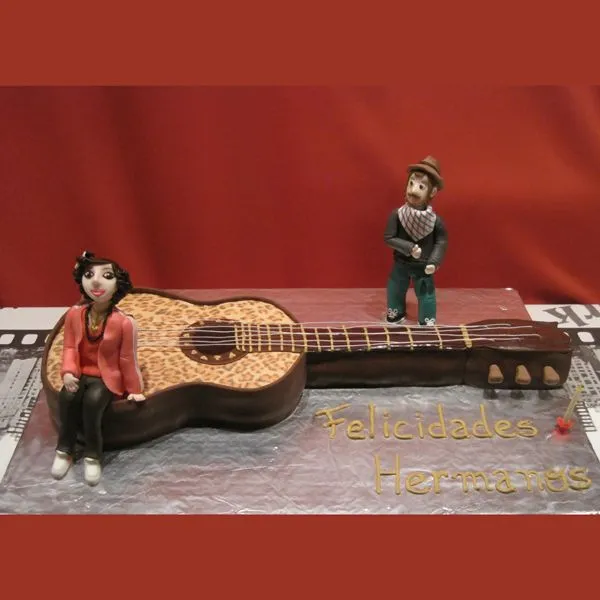 Art Cakes: Guitarra española
