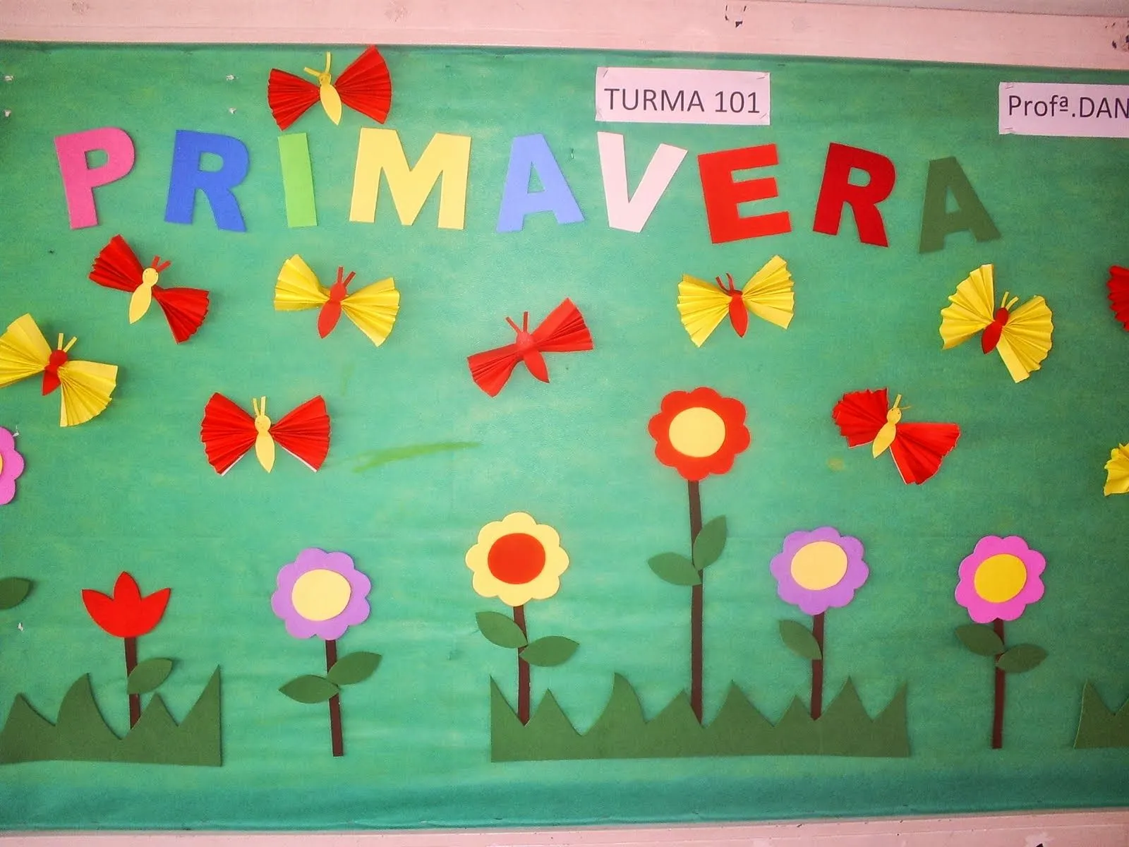 EL ARTE DE EDUCAR: MURALES PARA LA PRIMAVERA EL ARTE DE EDUCAR: MURALES PARA LA PRIMAVERA