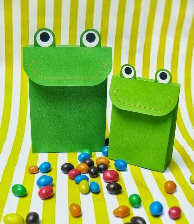 EL ARTE DE EDUCAR: COMO HACER UN SAPO-BOLSA CON GOMA EVA EL ARTE DE EDUCAR: COMO HACER UN SAPO-BOLSA CON GOMA EVA