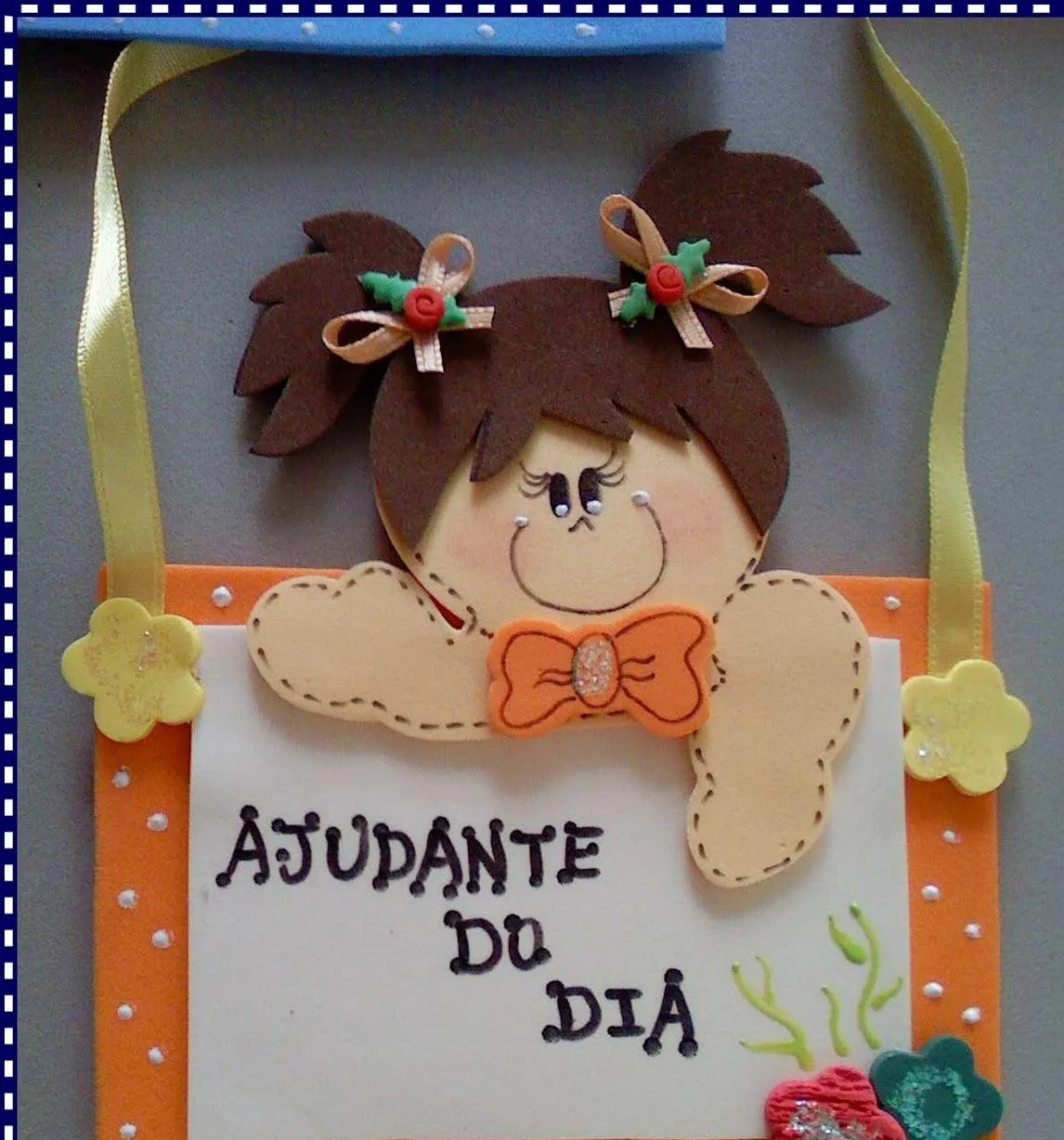 EL ARTE DE EDUCAR: TARJETA "EL AYUDANTE DEL DÍA" EN GOMA EVA EL ARTE DE EDUCAR: TARJETA "EL AYUDANTE DEL DÍA" EN GOMA EVA