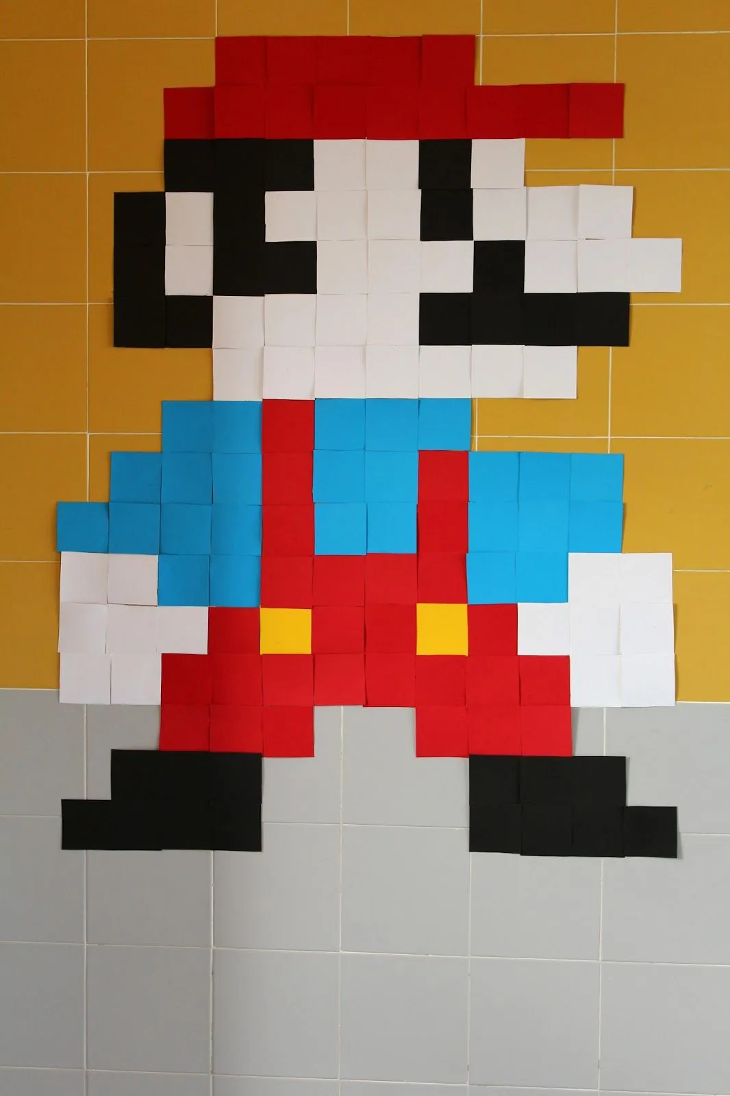 El arte en secundaria: Mario Bros pixelado en el IES Lazarillo de ...