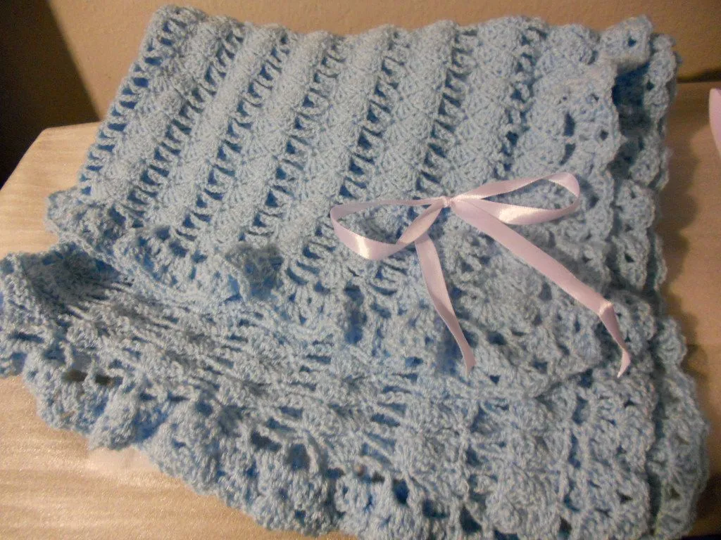EL ARTE DE TEJER: PAÑOLETA O MANTA BEBE TEJIDA A CROCHET EL ARTE DE TEJER: PAÑOLETA O MANTA BEBE TEJIDA A CROCHET
