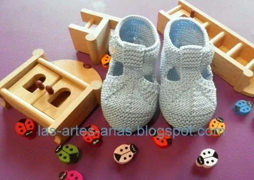 ARTES-ANAS: SANDALIA-ZAPATO DE VERANO BEBÉ A DOS AGUJAS