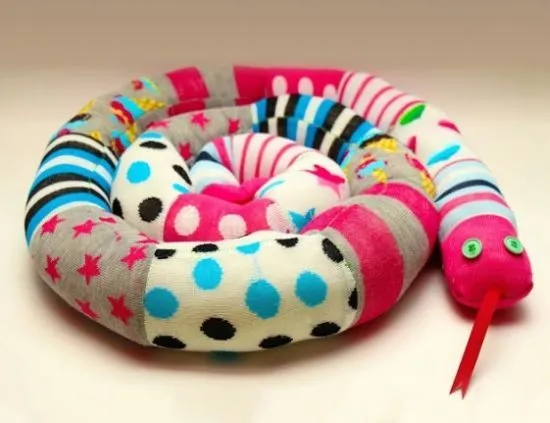 Artesanato com Meias Velhas Passo a Passo - ARTESANATO PASSO A PASSO! Artesanato com Meias Velhas Passo a Passo - ARTESANATO PASSO A PASSO!