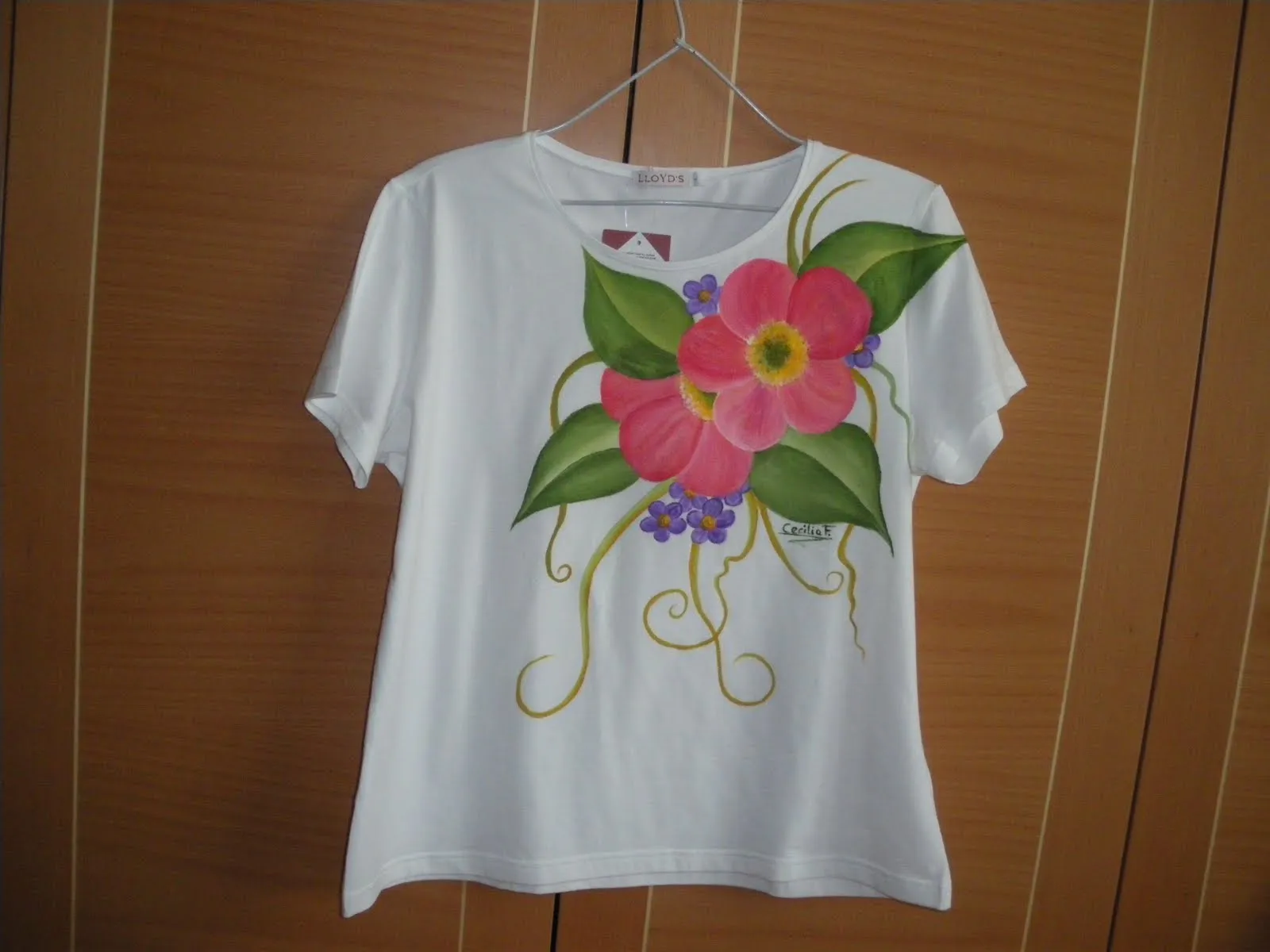 ARTESANIA,PINTURA EN TELA Y MANUALIDADES: Camisetas pintadas y ...