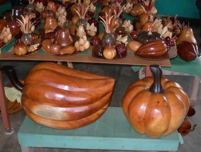 artesanías hechas a mano de madera de frutas-Artesanías Populares ...