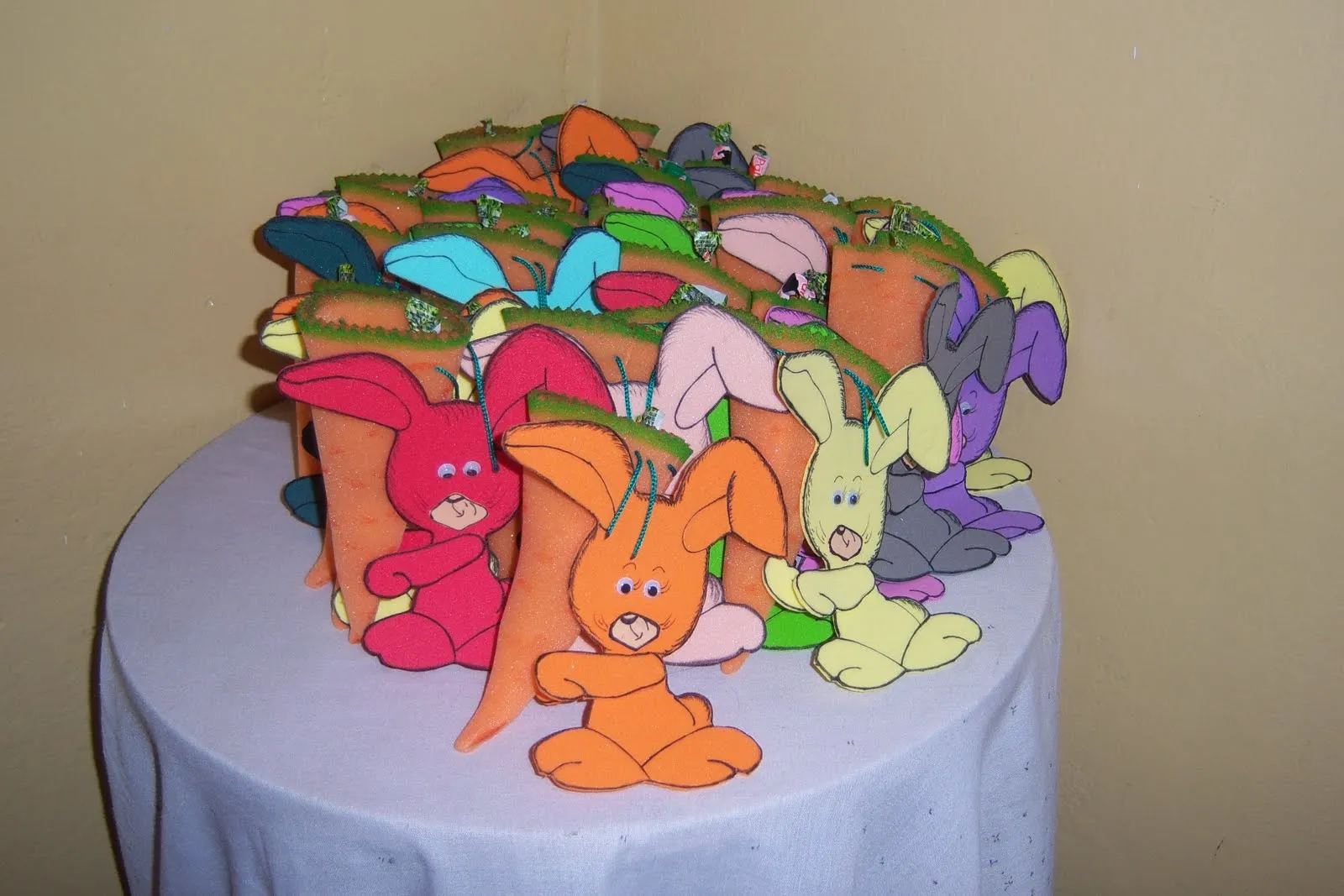 Souvenir infantiles en goma eva - Imagui