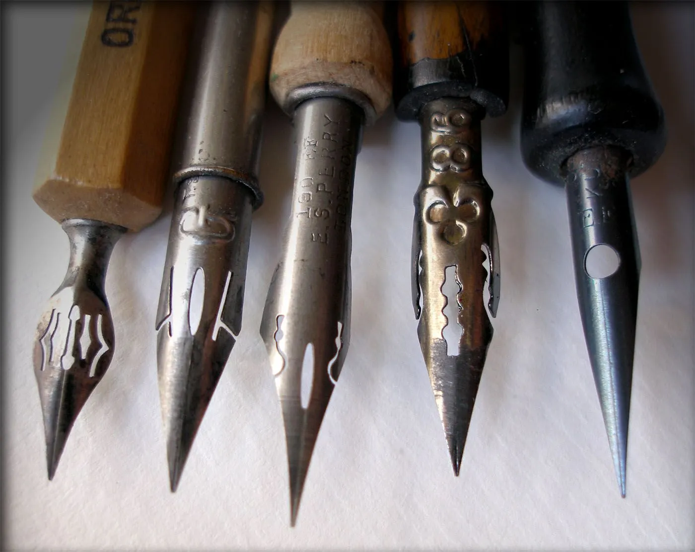 Artimañas: Otras plumillas de dibujo - Plumes pour dessin ... Artimañas: Otras plumillas de dibujo - Plumes pour dessin ...