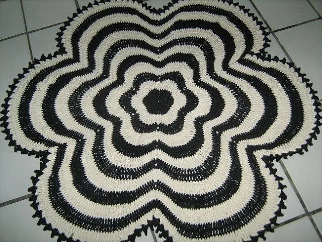 AS RECEITAS DE CROCHÊ: Tapete em forma de flor | Crochet decor ... AS RECEITAS DE CROCHÊ: Tapete em forma de flor | Crochet decor ...