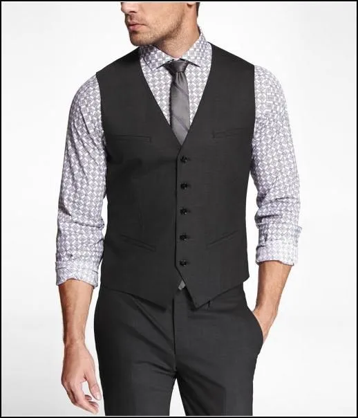 AsEstilo Español: EL CHALECO DE HOMBRE - UNA PRENDA CASUAL Y ELEGANTE AsEstilo Español: EL CHALECO DE HOMBRE - UNA PRENDA CASUAL Y ELEGANTE