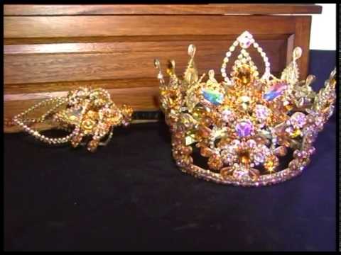 Nuevos atributos para la Reina electa - YouTube Nuevos atributos para la Reina electa - YouTube