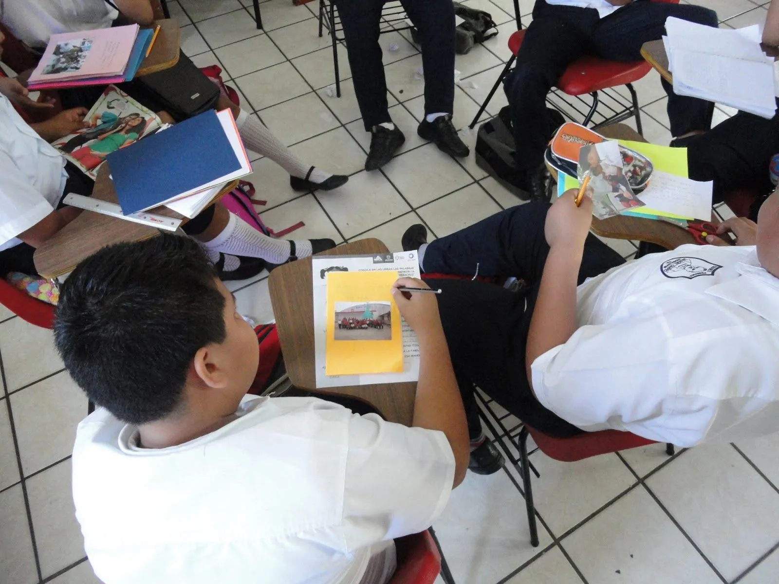 AULA EDUCATIVA "MANUEL CARPIO II": HACER UN ALBUM DE RECUERDOS DE ... AULA EDUCATIVA "MANUEL CARPIO II": HACER UN ALBUM DE RECUERDOS DE ...