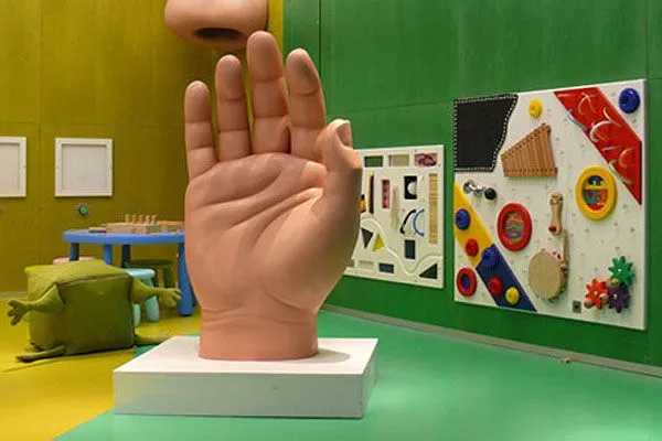 El aula de los cinco sentidos, taller infantil en el CosmoCaixa ...