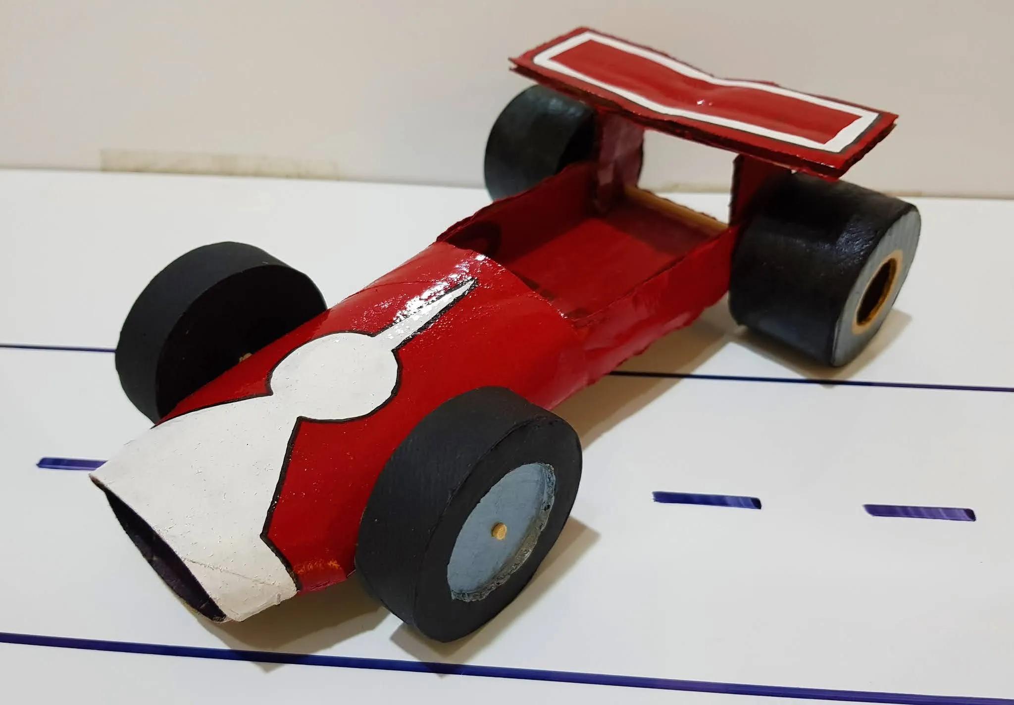 AUTO DE CARTON DE ROLLO DE PAPEL HIGIENICO Y CORRUGADO - PLANTILLAS Y REFERENCIAS AUTO DE CARTON DE ROLLO DE PAPEL HIGIENICO Y CORRUGADO - PLANTILLAS Y REFERENCIAS