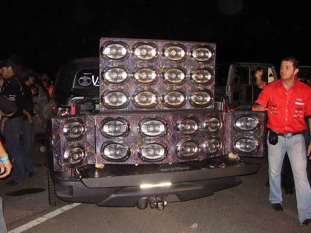 Autoplaza.com.mx: ¿Cómo armar un buen equipo de sonido para el auto? Autoplaza.com.mx: ¿Cómo armar un buen equipo de sonido para el auto?
